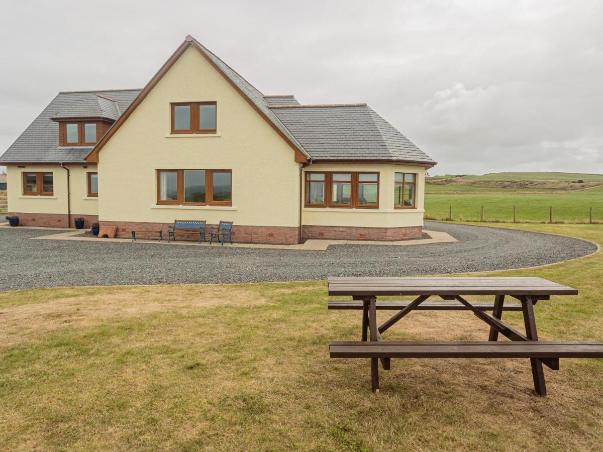 Corsewall Castle Farm Lodges Kirkcolm Екстериор снимка